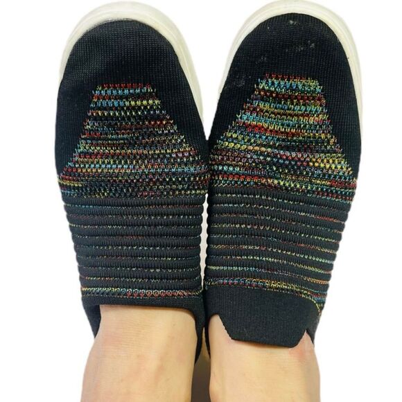 Steve Madden Gillis-C Slip-On Sneakers  - Size 6 - Picture 4 of 13